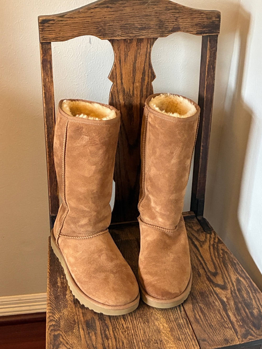 UGG Tall Boots with Cream Shearling Lining (Beige)